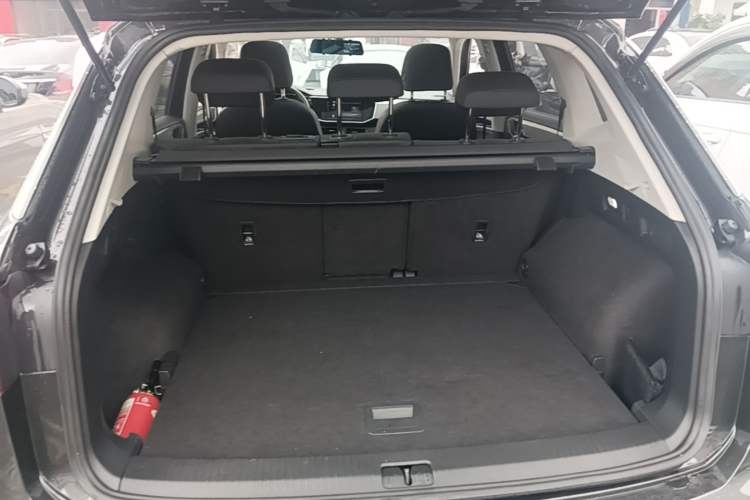Used Volkswagen Tayron 2020 330TSI Two-Wheel Drive Luxury Smart Connectivity Version Trunk