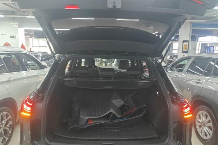 Used Volkswagen Tayron 2020 380TSI All-Wheel Drive R-Line Connected Version Trunk