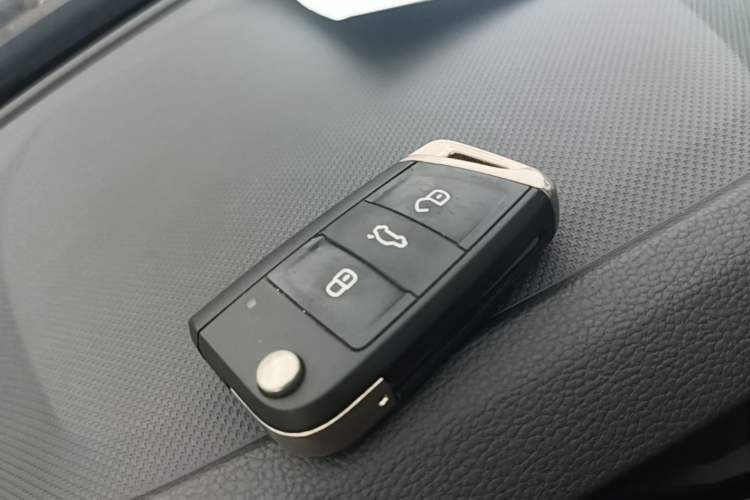 Used Volkswagen Tayron 2020 330TSI Two-Wheel Drive Luxury Smart Connectivity Version Vehicle Key