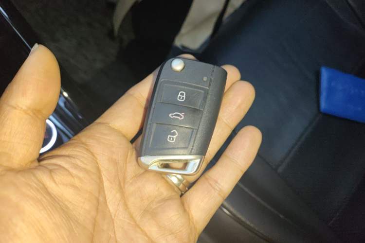 Used Volkswagen Tayron 2020 380TSI All-Wheel Drive R-Line Connected Version Vehicle Key