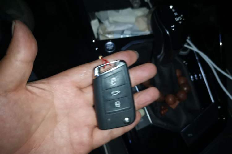 Used Volkswagen Tayron 2020 330TSI Two-Wheel Drive Luxury Connected Pro Edition Vehicle Key