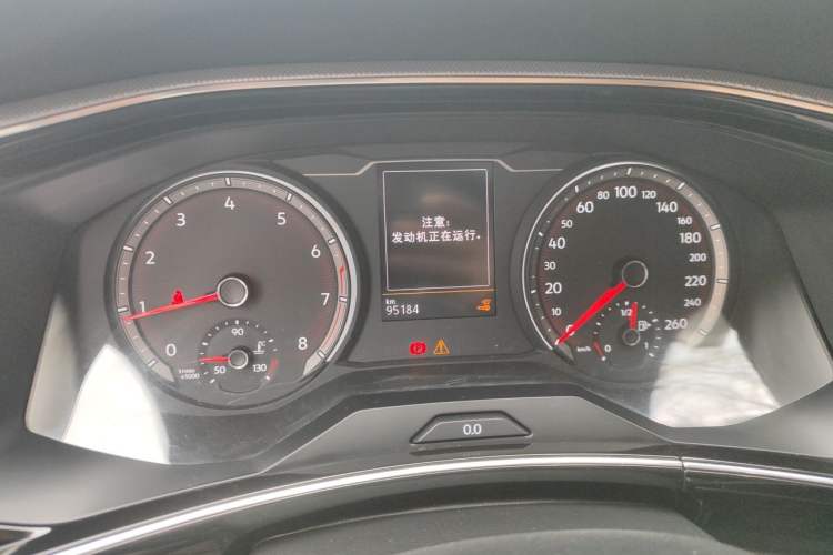 Used Volkswagen Tayron 2020 330TSI Two-Wheel Drive Luxury Smart Connectivity Version Odometer Close Up