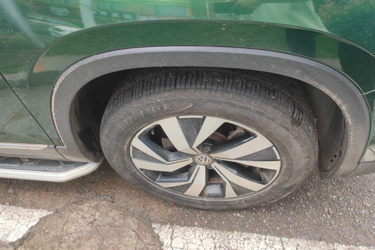 Used Volkswagen Tayron 2020 330TSI Two-Wheel Drive Luxury Smart Connectivity Version Right Front Wheel Hub