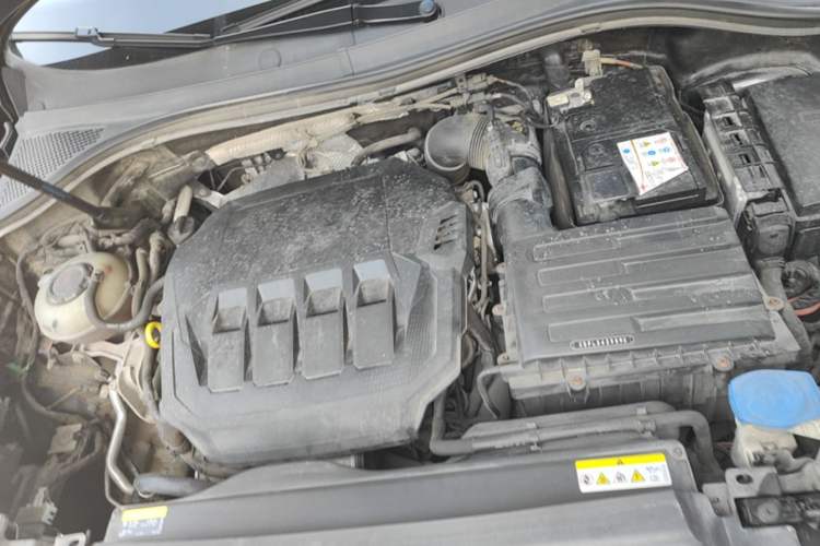 Used Volkswagen Tayron 2020 330TSI Two-Wheel Drive Luxury Smart Connectivity Version Engine Bay