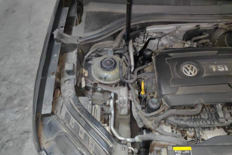 Used Volkswagen Tayron 2020 380TSI Four-Wheel Drive Luxury Connect Pro Edition Engine Bay Right