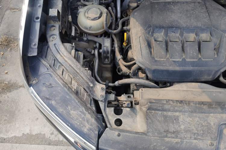 Used Volkswagen Tayron 2020 330TSI Two-Wheel Drive Luxury Connected Pro Edition Engine Bay Right
