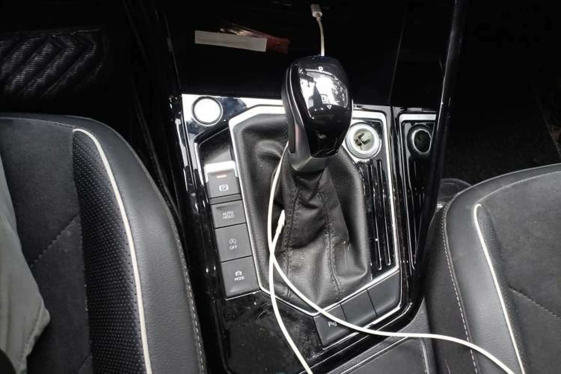 Used Volkswagen Tayron 2020 330TSI Two-Wheel Drive Luxury Connected Pro Edition Gear Lever