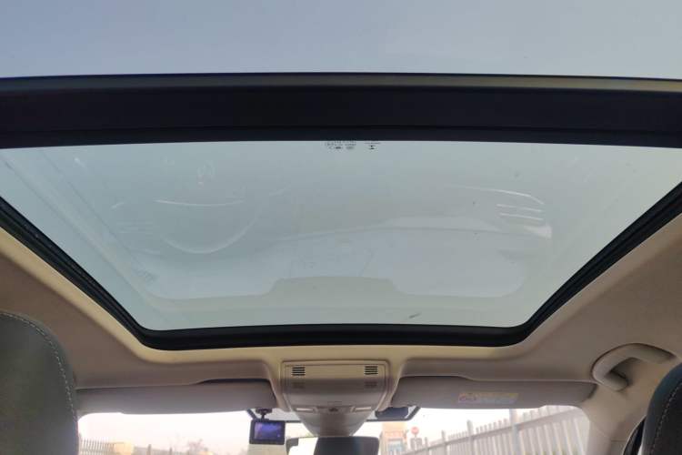 Used Volkswagen Tayron 2020 330TSI Two-Wheel Drive Luxury Connected Pro Edition Headliner