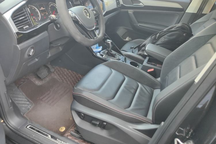 Used Volkswagen Tayron 2020 330TSI Two-Wheel Drive Luxury Smart Connectivity Version Left Front Seat