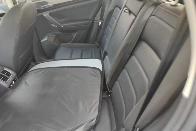Used Volkswagen Tayron 2020 330TSI Two-Wheel Drive Luxury Smart Connectivity Version Left Rear Seat