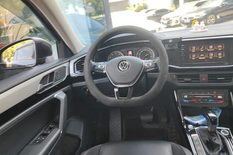 Used Volkswagen Tayron 2020 330TSI Two-Wheel Drive Luxury Smart Connectivity Version Steering Wheel