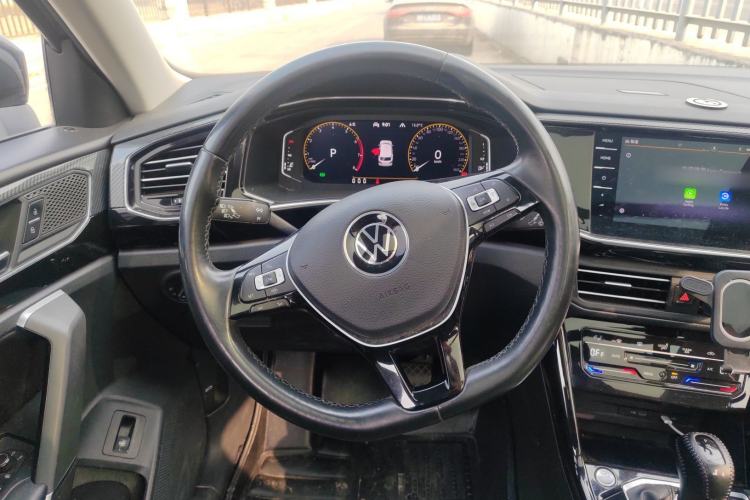 Used Volkswagen Tayron 2020 330TSI Two-Wheel Drive Luxury Connected Pro Edition Steering Wheel