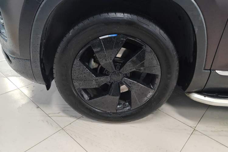 Used Volkswagen Tayron 2020 280TSI Two-Wheel Drive Luxury Connect Edition Exterior 4