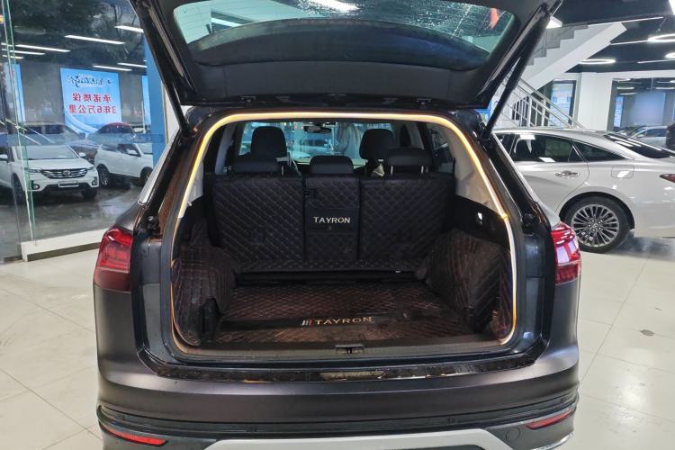 Used Volkswagen Tayron 2020 280TSI Two-Wheel Drive Luxury Connect Edition Trunk