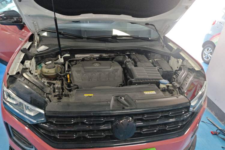 Used Volkswagen Tayron 2020 330TSI Two-Wheel Drive Luxury Connected Pro Edition Engine Bay
