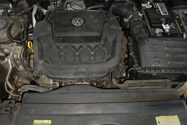 Used Volkswagen Tayron 2020 330TSI Two-Wheel Drive Luxury Smart Connectivity Version Engine Bay