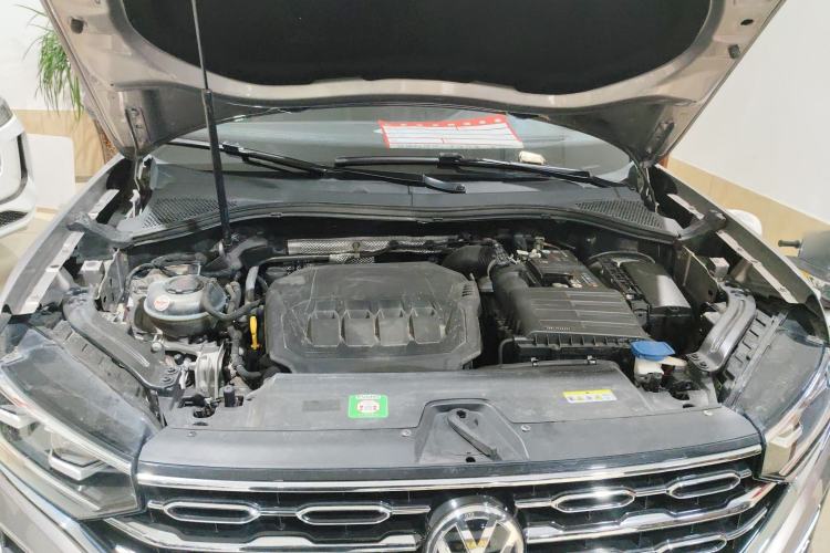 Used Volkswagen Tayron 2020 330TSI Two-Wheel Drive Luxury Smart Connectivity Version Engine Bay