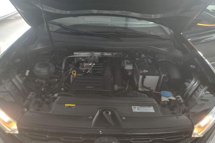 Used Volkswagen Tayron 2020 280TSI Two-Wheel Drive Luxury Connect Edition Engine Bay
