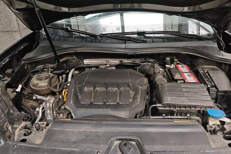 Used Volkswagen Tayron 2020 330TSI Two-Wheel Drive Luxury Smart Connectivity Version Engine Bay