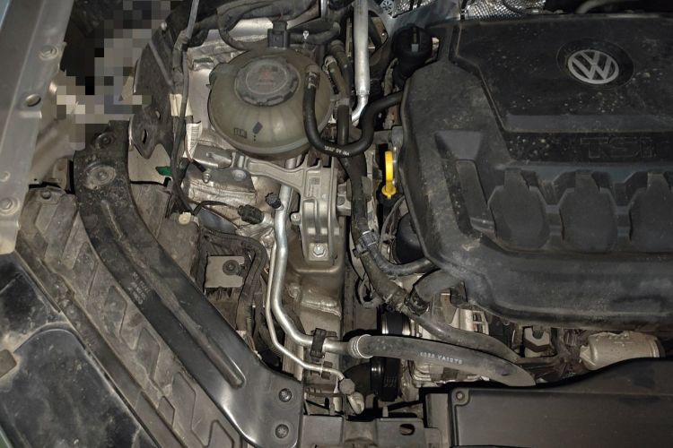 Used Volkswagen Tayron 2020 330TSI Two-Wheel Drive Luxury Smart Connectivity Version Engine Bay Right