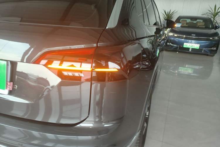 Used Volkswagen Tayron 2020 280TSI Two-Wheel Drive Luxury Connect Edition Exterior 3