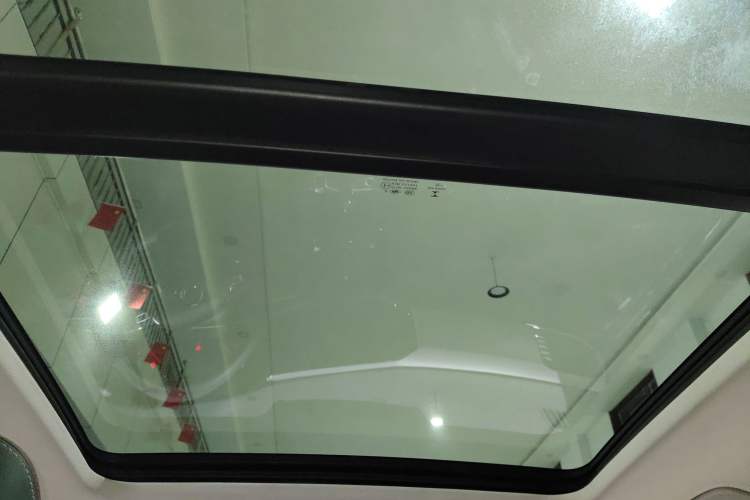 Used Volkswagen Tayron 2020 330TSI Two-Wheel Drive Luxury Smart Connectivity Version Headliner