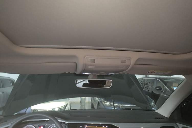 Used Volkswagen Tayron 2020 280TSI Two-Wheel Drive Luxury Connect Edition Headliner
