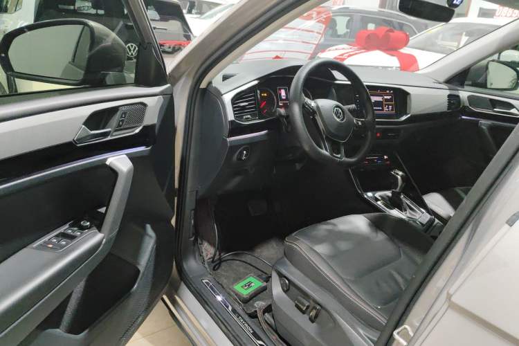 Used Volkswagen Tayron 2020 330TSI Two-Wheel Drive Luxury Smart Connectivity Version Interior 3