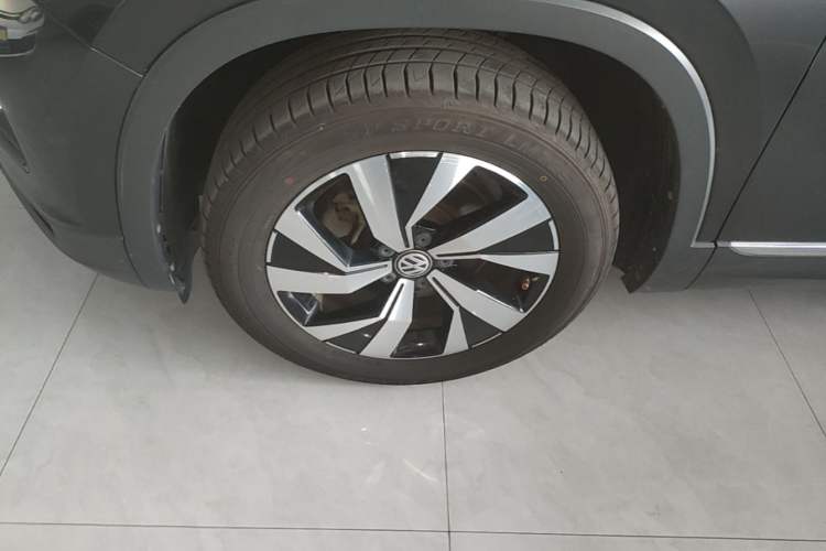Used Volkswagen Tayron 2020 280TSI Two-Wheel Drive Luxury Connect Edition Left Front Wheel Hub