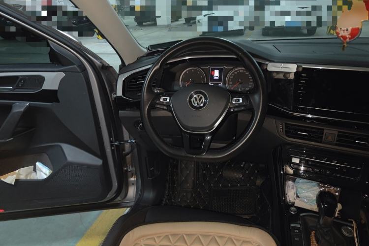 Used Volkswagen Tayron 2020 330TSI Two-Wheel Drive Luxury Smart Connectivity Version Steering Wheel