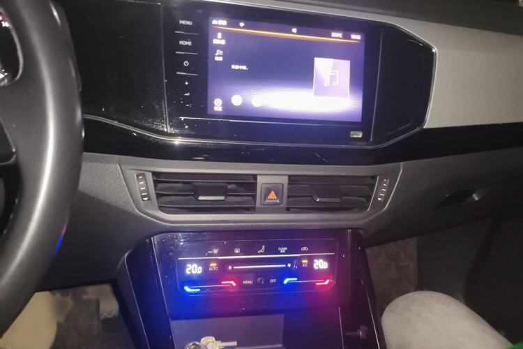 Used Volkswagen Tayron 2020 280TSI Two-Wheel Drive Luxury Connect Edition Audio And AC Panel