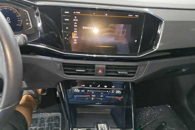 Used Volkswagen Tayron 2020 380TSI All-Wheel Drive R-Line Connected Version Audio And AC Panel