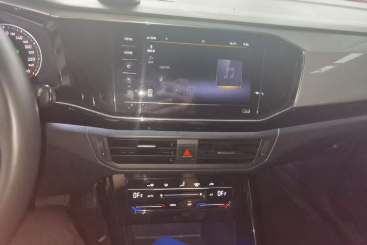Used Volkswagen Tayron 2020 330TSI Two-Wheel Drive Luxury Smart Connectivity Version Audio And AC Panel