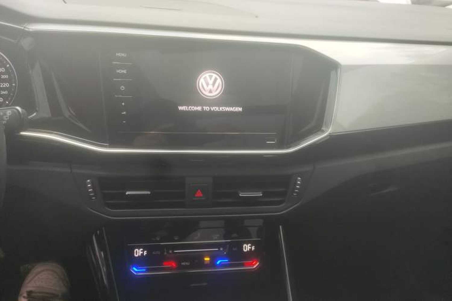 Used Volkswagen Tayron 2020 330TSI Two-Wheel Drive Luxury Smart Connectivity Version Audio And AC Panel