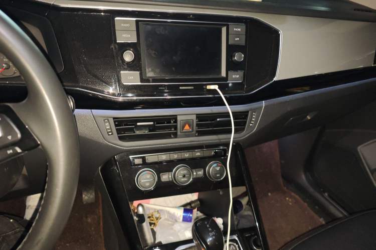 Used Volkswagen Tayron 2020 330TSI Two-Wheel Drive Luxury Smart Connectivity Version Audio And AC Panel