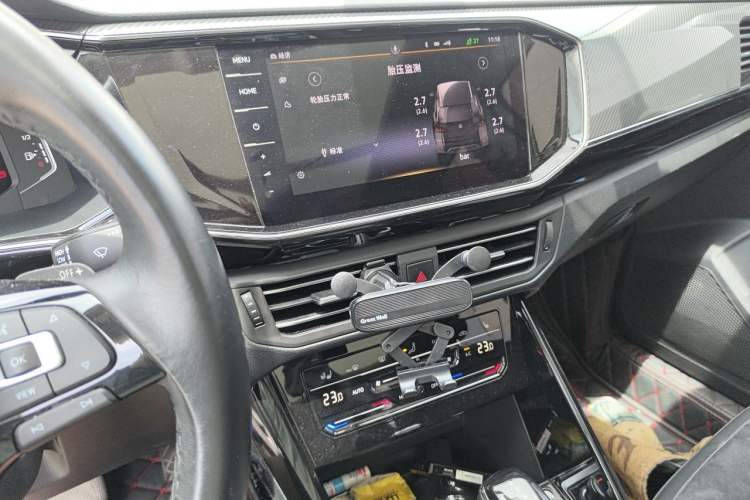 Used Volkswagen Tayron 2020 380TSI All-Wheel Drive R-Line Connected Version Audio And AC Panel