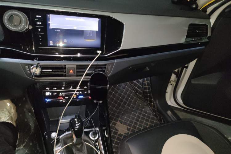 Used Volkswagen Tayron 2020 330TSI Two-Wheel Drive Luxury Smart Connectivity Version Audio And AC Panel