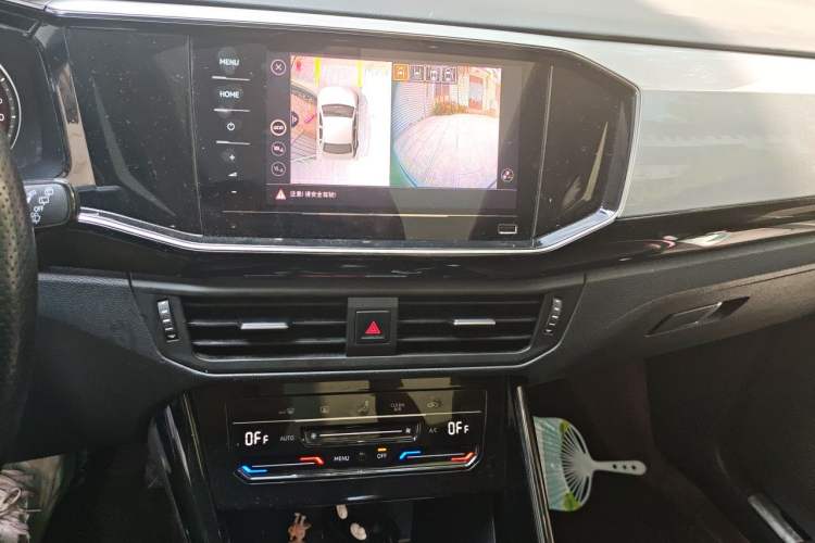 Used Volkswagen Tayron 2020 330TSI Two-Wheel Drive Luxury Smart Connectivity Version Audio And AC Panel