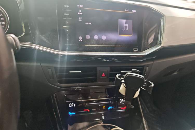 Used Volkswagen Tayron 2020 330TSI Two-Wheel Drive Luxury Smart Connectivity Version Audio And AC Panel