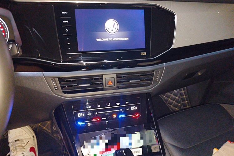 Used Volkswagen Tayron 2020 330TSI Two-Wheel Drive Luxury Smart Connectivity Version Audio And AC Panel