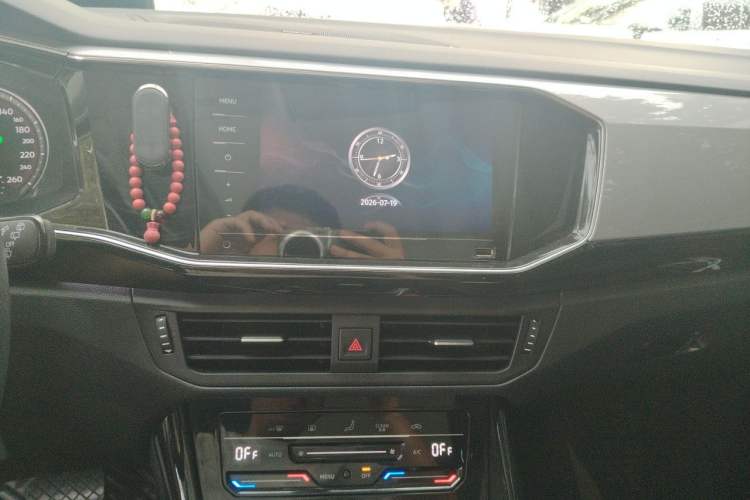 Used Volkswagen Tayron 2020 330TSI Two-Wheel Drive Luxury Smart Connectivity Version Audio And AC Panel