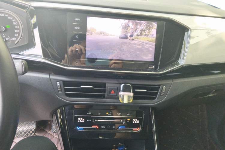 Used Volkswagen Tayron 2020 330TSI Two-Wheel Drive Luxury Smart Connectivity Version Audio And AC Panel