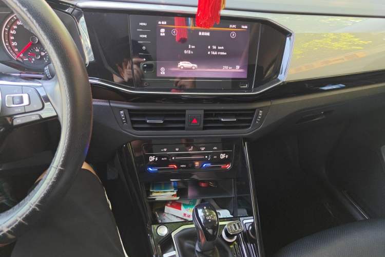 Used Volkswagen Tayron 2020 330TSI Two-Wheel Drive Luxury Smart Connectivity Version Audio And AC Panel