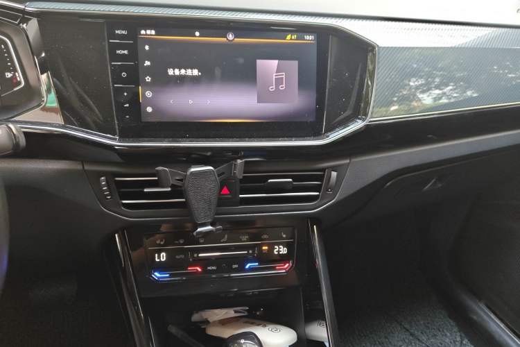 Used Volkswagen Tayron 2020 330TSI Two-Wheel Drive Luxury Connected Pro Edition Audio And AC Panel