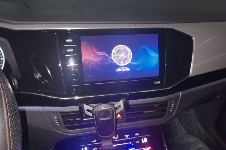 Used Volkswagen Tayron 2020 330TSI Two-Wheel Drive Luxury Smart Connectivity Version Audio And AC Panel