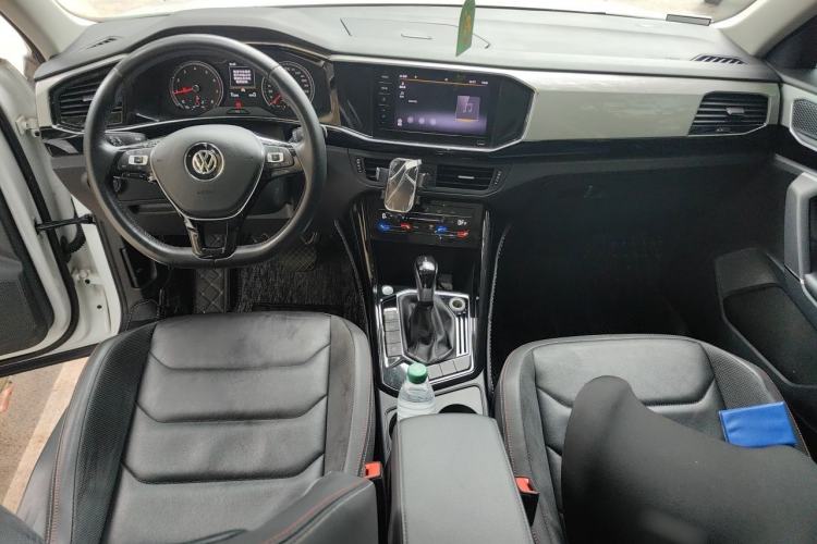 Used Volkswagen Tayron 2020 280TSI Two-Wheel Drive Luxury Connect Edition Center Console