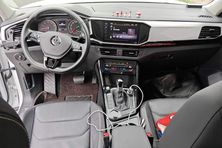 Used Volkswagen Tayron 2020 280TSI Two-Wheel Drive Luxury Connect Edition Center Console