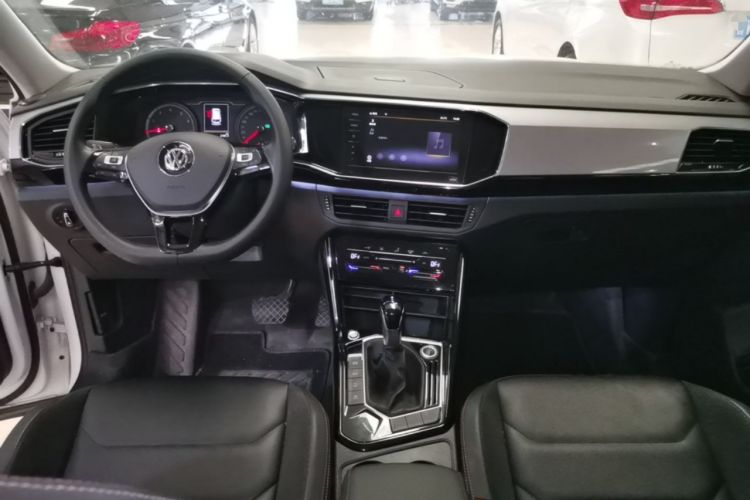 Used Volkswagen Tayron 2020 330TSI Two-Wheel Drive Luxury Smart Connectivity Version Center Console