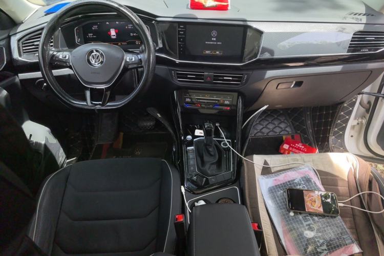 Used Volkswagen Tayron 2020 330TSI Two-Wheel Drive Luxury Connected Pro Edition Center Console