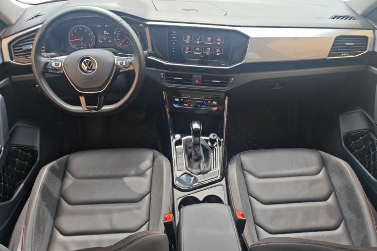 Used Volkswagen Tayron 2020 330TSI Two-Wheel Drive Luxury Smart Connectivity Version Center Console